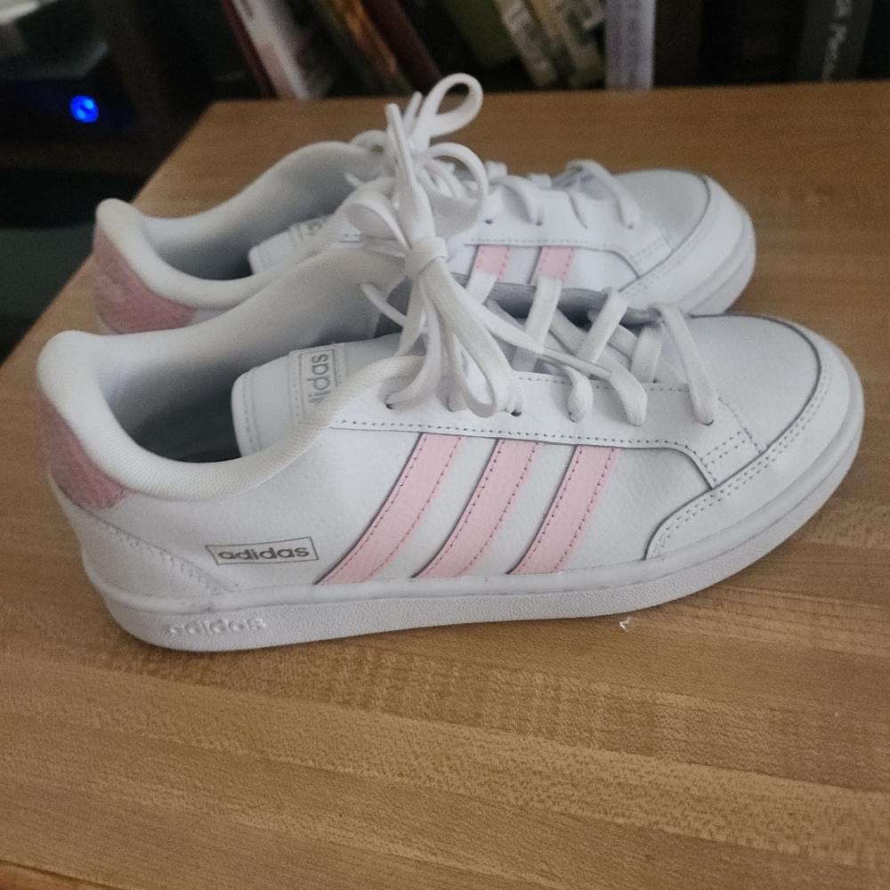 Adidas pink Neo cloudfoam sneakers